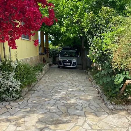 Spiti Eutychia Apartman Ayía Eléni