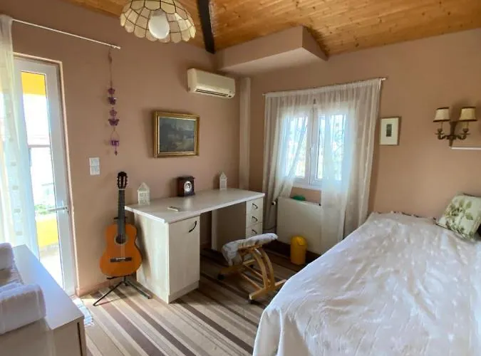 Spiti Eutychia Agia Eleni