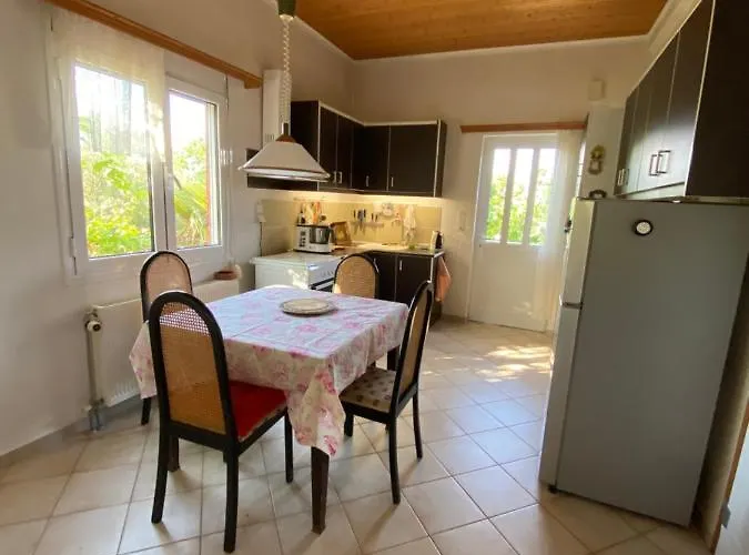 Spiti Eutychia Daire *