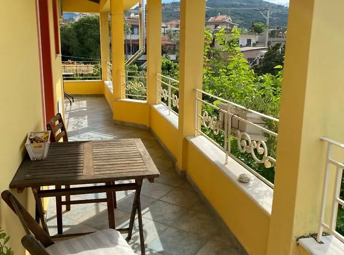 Spiti Eutychia * Agia Eleni