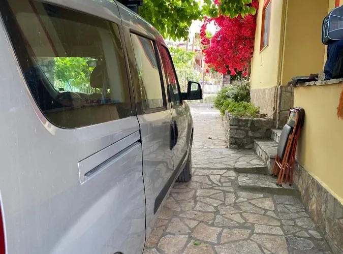 Spiti Eutychia Agia Eleni